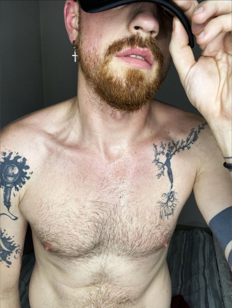 Foto di nudo di fuga di OnlyFans di Hornysexhusbandsfreepage