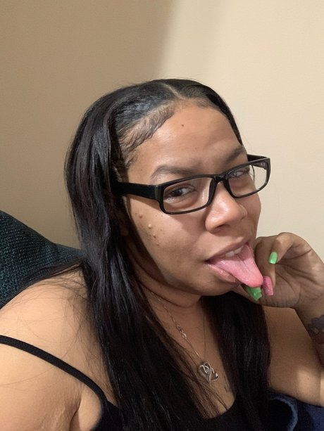 Foto di nudo di fuga di OnlyFans di Honeybeime
