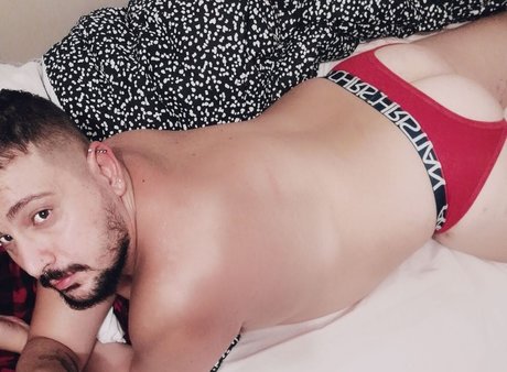 Foto di nudo di fuga di OnlyFans di Horrorbear