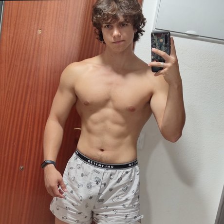 Foto di nudo di fuga di OnlyFans di Herakkless