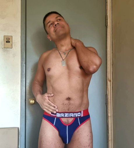 Foto di nudo di fuga di OnlyFans di Hombre De Agua