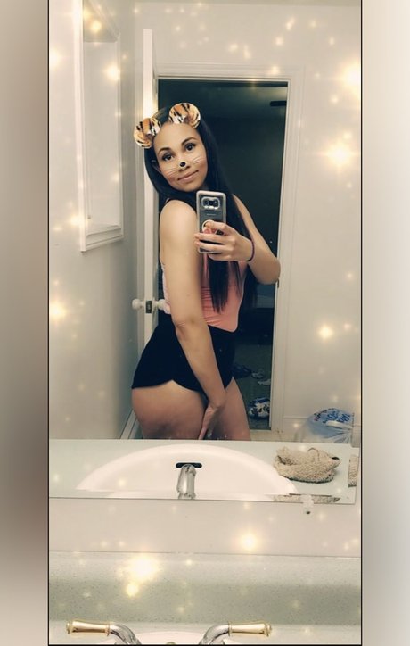 Foto di nudo di fuga di OnlyFans di Giarainz