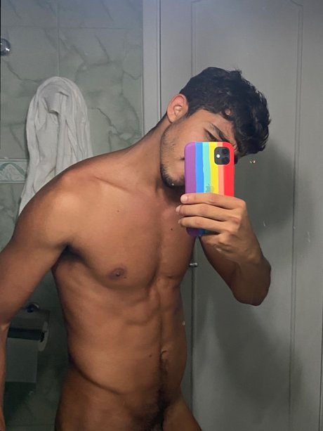 Foto di nudo di fuga di OnlyFans di Dotado Gyn
