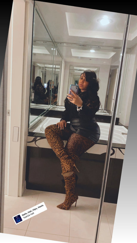 Foto di nudo di fuga di OnlyFans di Mimi Larose