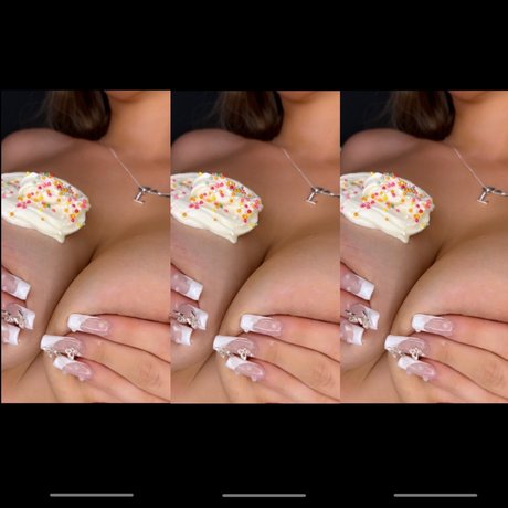 Foto di nudo di fuga di OnlyFans di Petite Latina Top 26