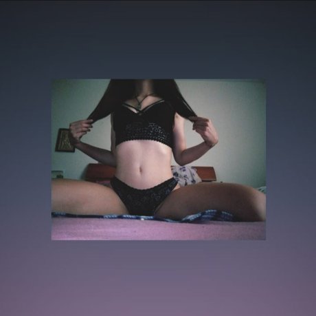 Foto di nudo di fuga di OnlyFans di Helen