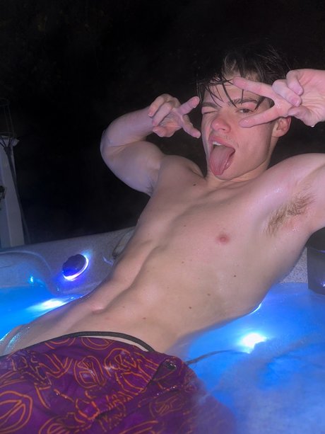 Foto di nudo di fuga di OnlyFans di Dylan