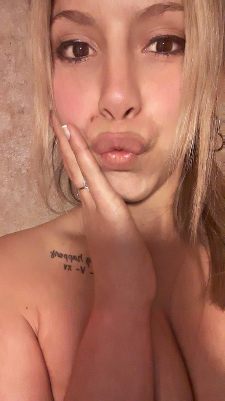 Foto di nudo di fuga di OnlyFans di Florr 