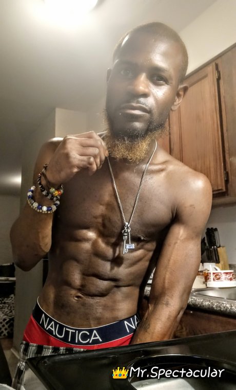 Foto di nudo di fuga di OnlyFans di Masculinesatyr