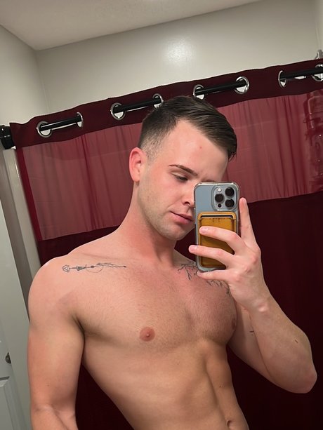 Foto di nudo di fuga di OnlyFans di Shane
