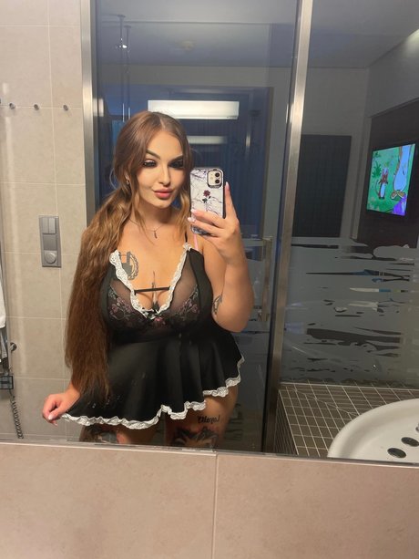 Foto di nudo di fuga di OnlyFans di Peu
