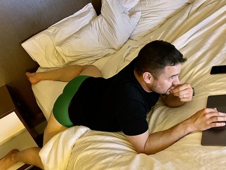 Foto di nudo di fuga di OnlyFans di Mrmartini