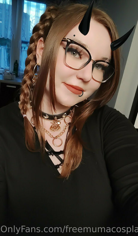 Foto di nudo di fuga di OnlyFans di Freemumacosplay