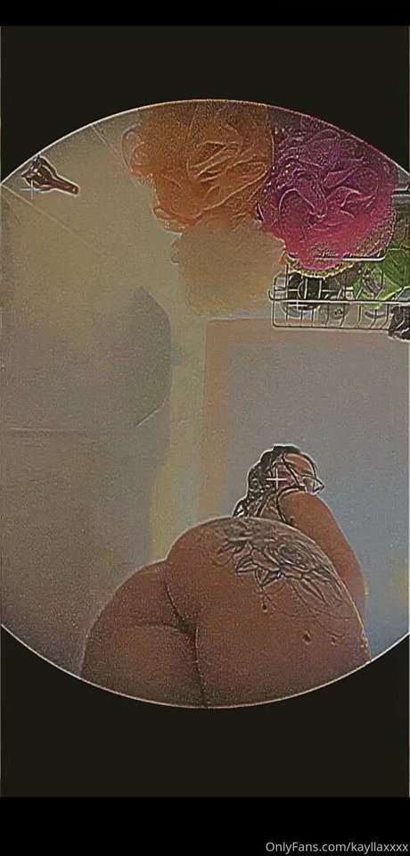 Foto di nudo di fuga di OnlyFans di Kayllaxxxx