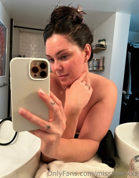 Foto di nudo di fuga di OnlyFans di Misstylerxxx
