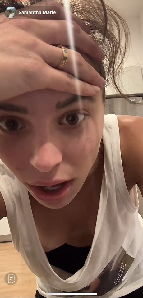 Foto di nudo di fuga di OnlyFans di Samantha Saglibene