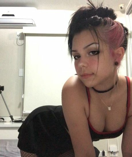 Foto di nudo di fuga di OnlyFans di Camille Terra