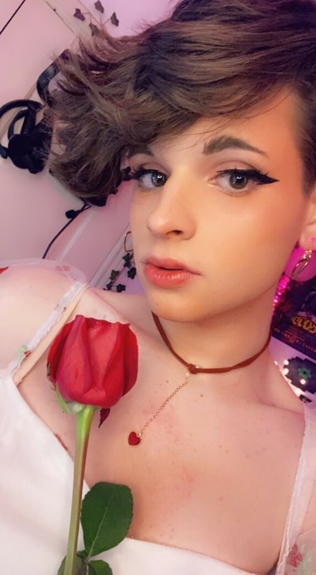 Foto di nudo di fuga di OnlyFans di Itspeachybunnn