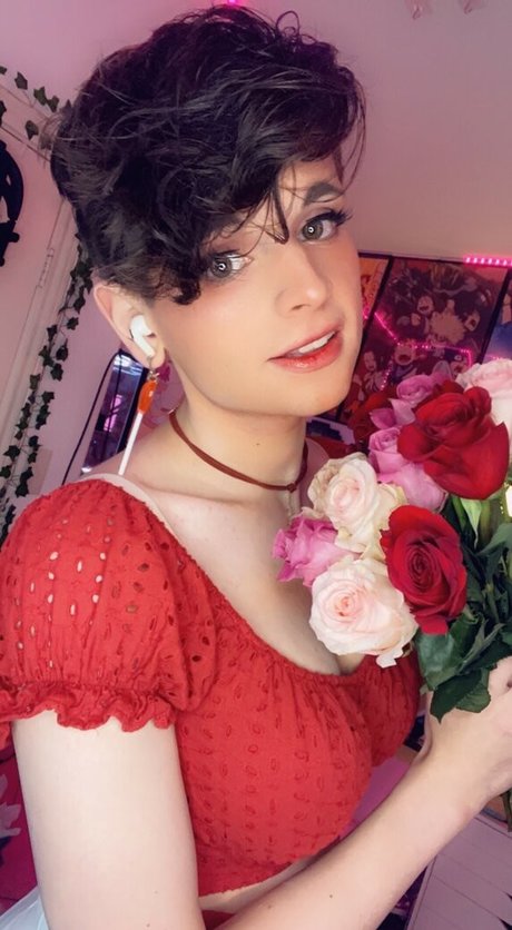 Foto di nudo di fuga di OnlyFans di Itspeachybunnn