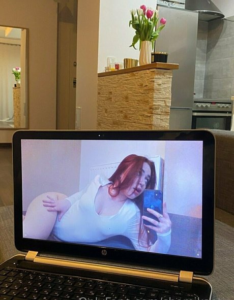 Foto di nudo di fuga di OnlyFans di Shemikaotis