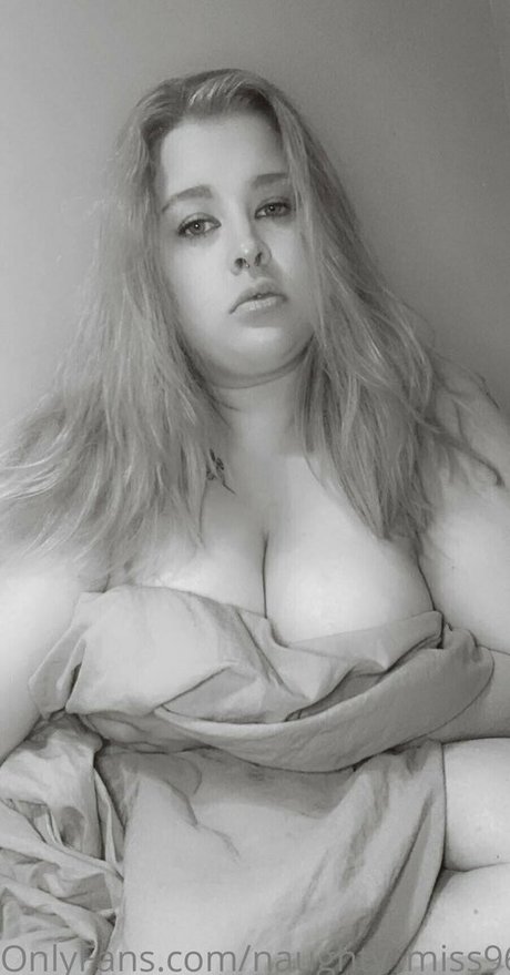Foto di nudo di fuga di OnlyFans di Naughtymiss96