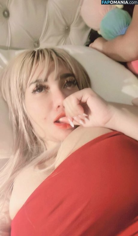 Foto di nudo di fuga di OnlyFans di Meccra