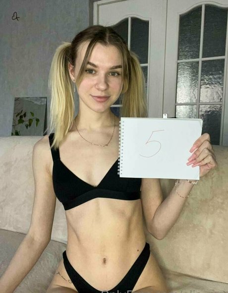 Foto di nudo di fuga di OnlyFans di Eliaroz
