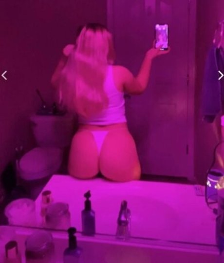Foto di nudo di fuga di OnlyFans di Asmrbyk