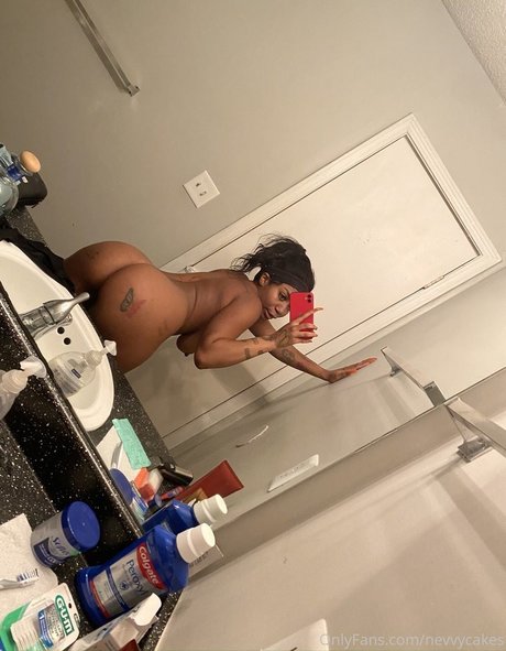 Foto di nudo di fuga di OnlyFans di Nevvycakes