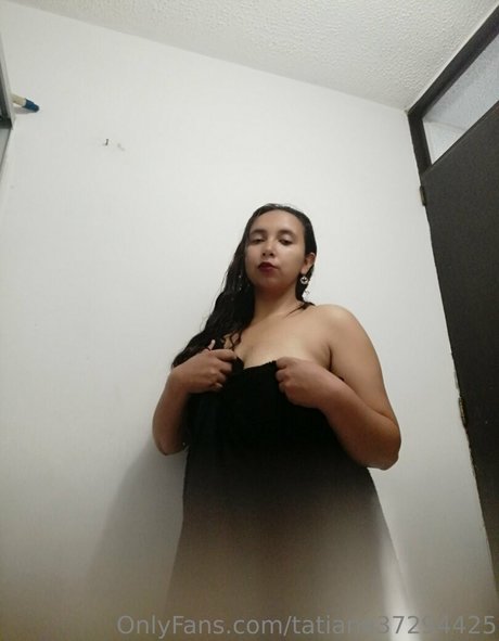 Foto di nudo di fuga di OnlyFans di Tatarica