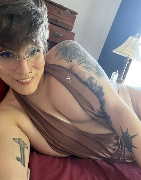 Foto di nudo di fuga di OnlyFans di Bloodberry Tart
