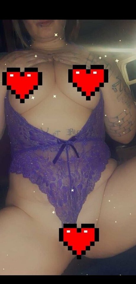 Foto di nudo di fuga di OnlyFans di Lluvely