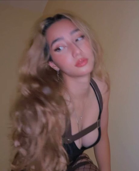 Sabrina Pezeshkian