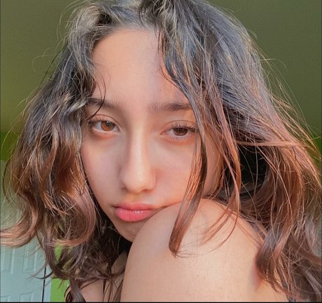Foto di nudo di fuga di OnlyFans di Sabrina Pezeshkian