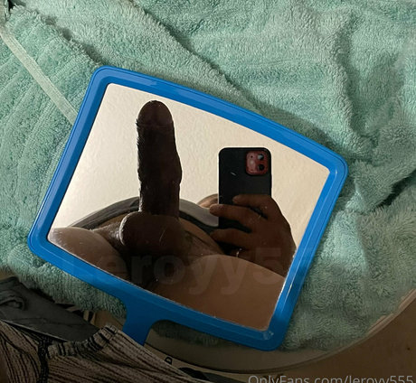 Foto di nudo di fuga di OnlyFans di Leroybrownhart
