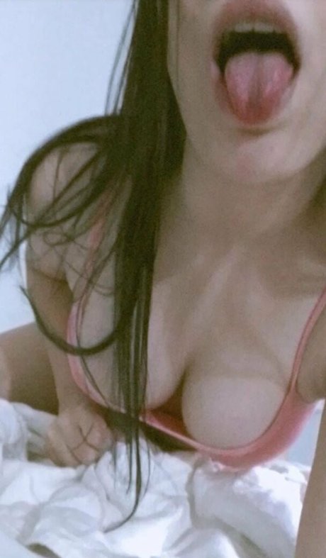 Foto di nudo di fuga di OnlyFans di Luluna