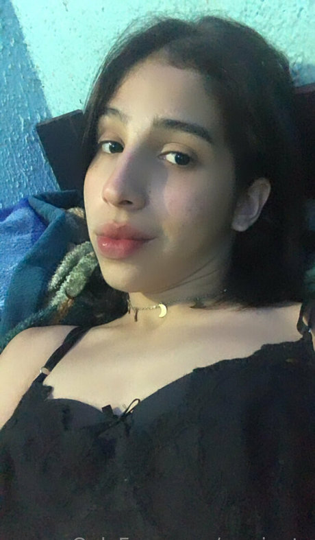 Foto di nudo di fuga di OnlyFans di Marinetv