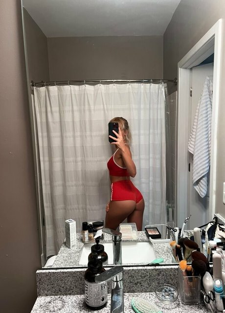 Foto di nudo di fuga di OnlyFans di Sydneysweety18