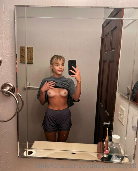 Sydneysweety18