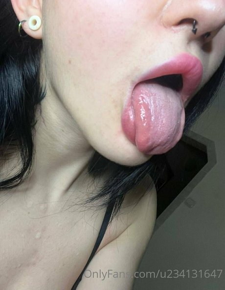 Foto di nudo di fuga di OnlyFans di Anndvoure