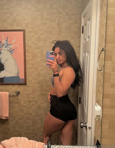 Foto di nudo di fuga di OnlyFans di Cocofreda
