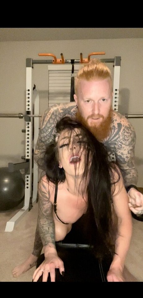 Foto di nudo di fuga di OnlyFans di Tattednina
