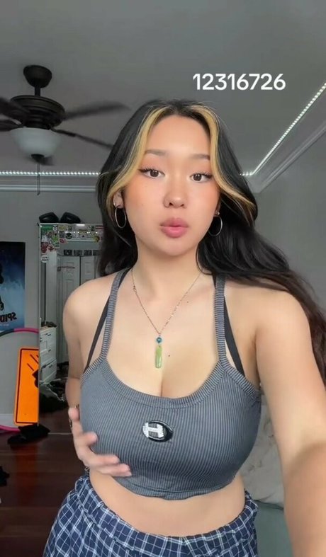 Foto di nudo di fuga di OnlyFans di Chaela
