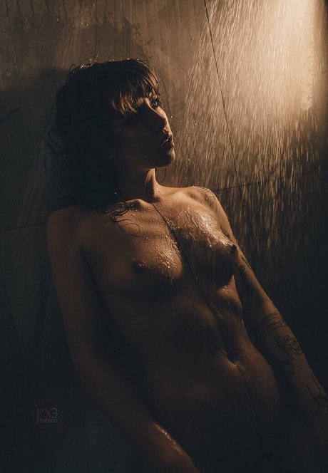 Foto di nudo di fuga di OnlyFans di Sweetivyxx
