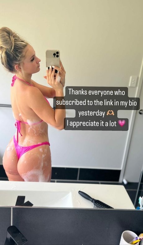 Foto di nudo di fuga di OnlyFans di Lillie Bass