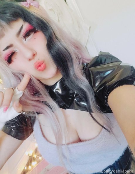 Foto di nudo di fuga di OnlyFans di Dahliaparisi