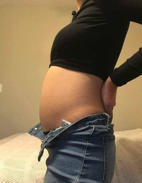 Asianbellygirl