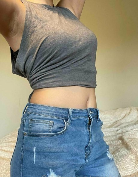 Asianbellygirl