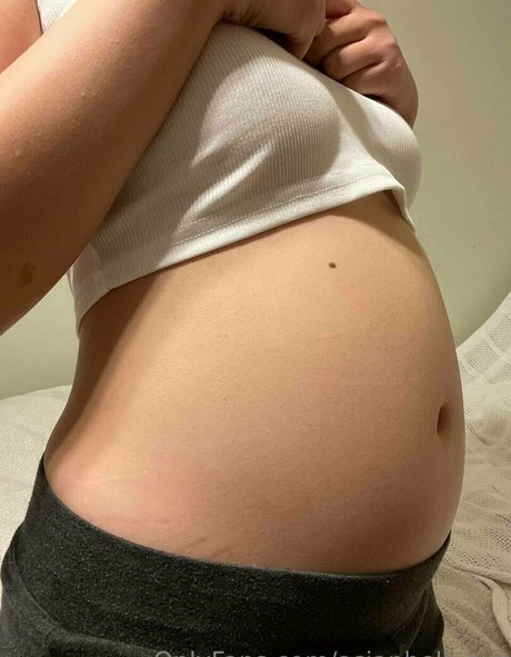 Asianbellygirl