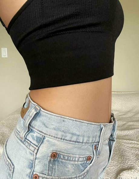 Asianbellygirl